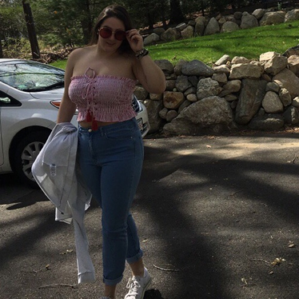 Stretchy crop top